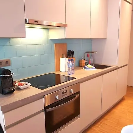 Daire Bright And Stylish Next To The Sea! *