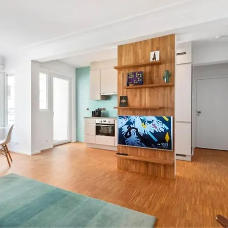 Bright And Stylish Next To The Sea! Daire